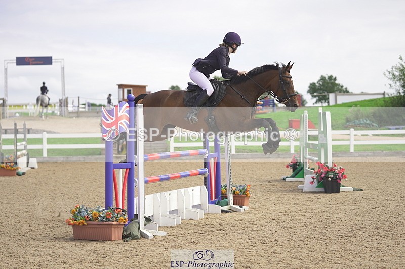 230810A-132014-02387 - Cls 4 1.05m Amateur Quali