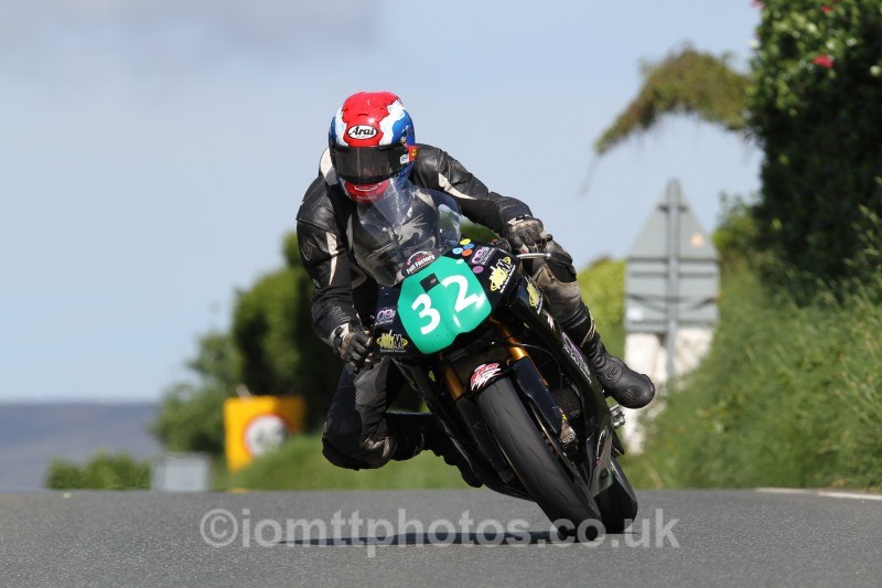 David Madsen-Mygdal Kawasaki / Martin Bullock Manxsport - Bikenation Lightweight TT