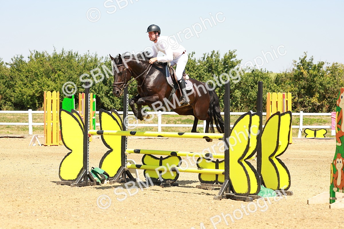 SBM_001463 - Class 4 - Senior Newcomers - 1.10m