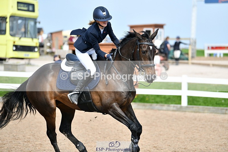 240511A-160450-14271 - Cls 25 British Novice and 90cm Open