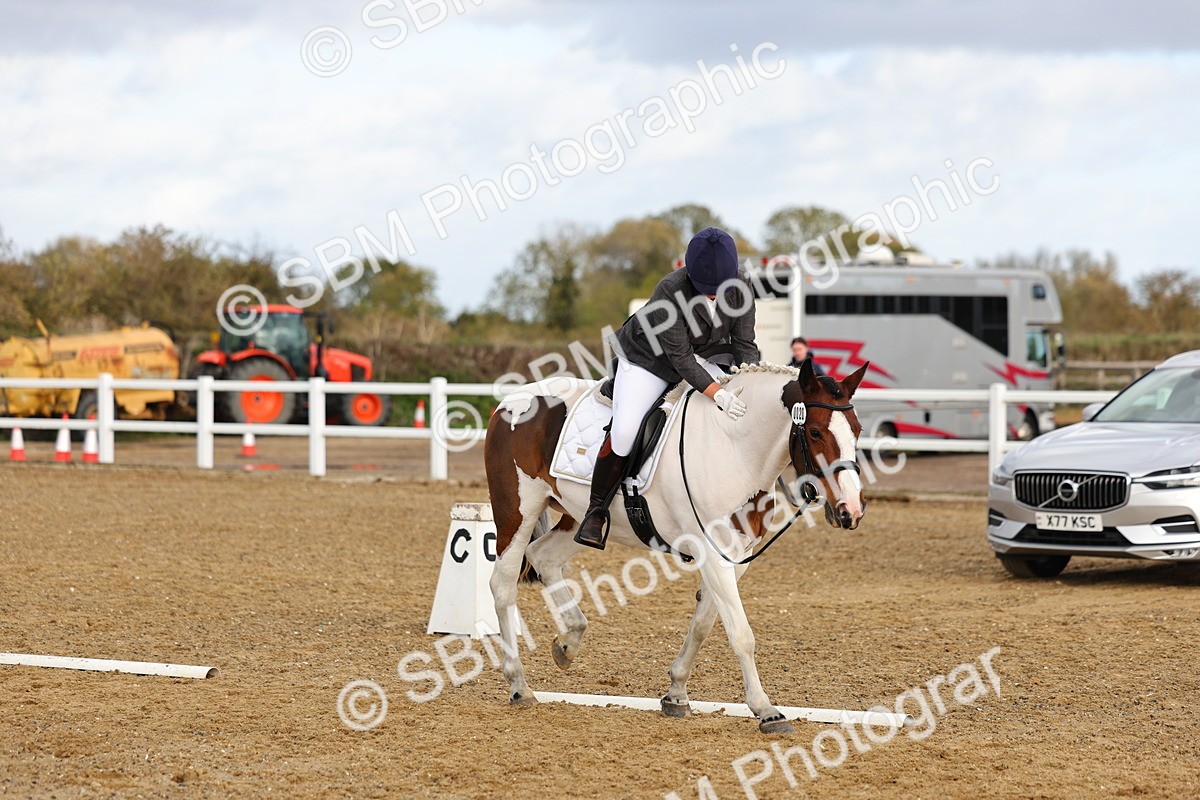 SBM_002676 - Class 8-11 - Novice 1-E1