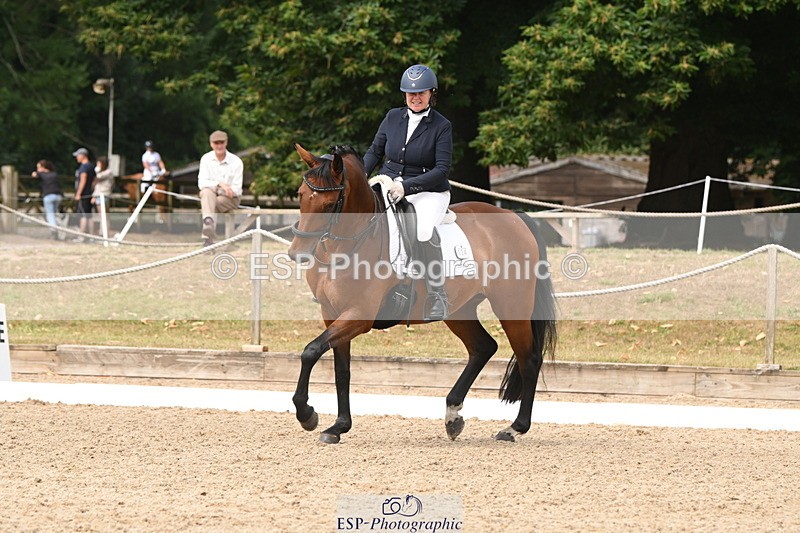 250719A-104935-04041 - 134-Carly.Moore-Taylors.Park.De'.Debutant