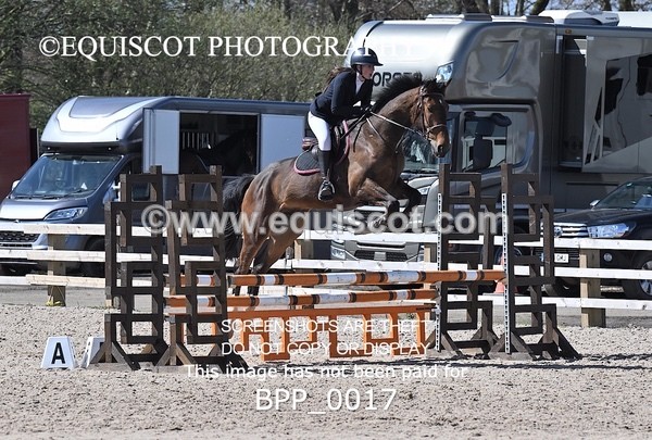 BPP_0017 - CLASS 19 SUN Senior British Novice/ 90cm Open