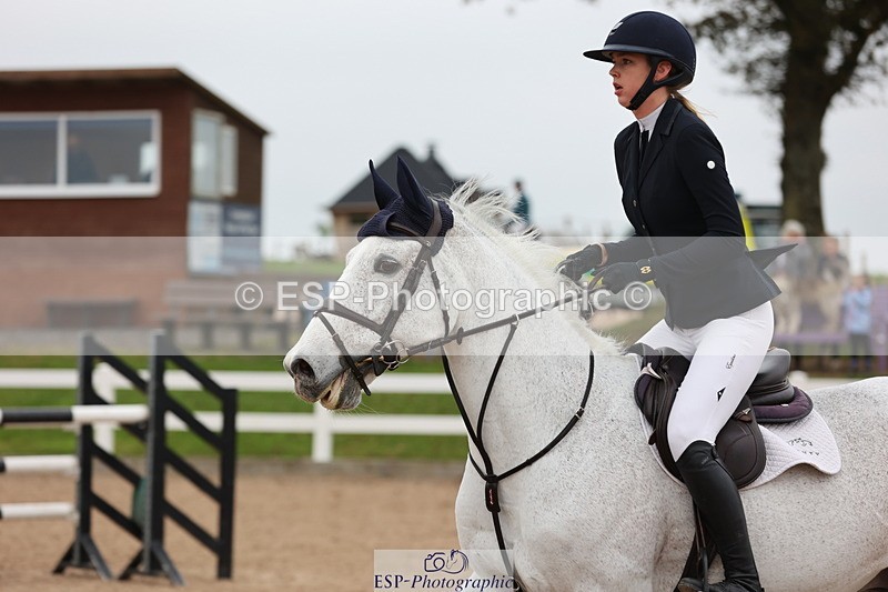 241101A-120958-01653 - FRI Cls 5 Newcomers and 1.10m Open