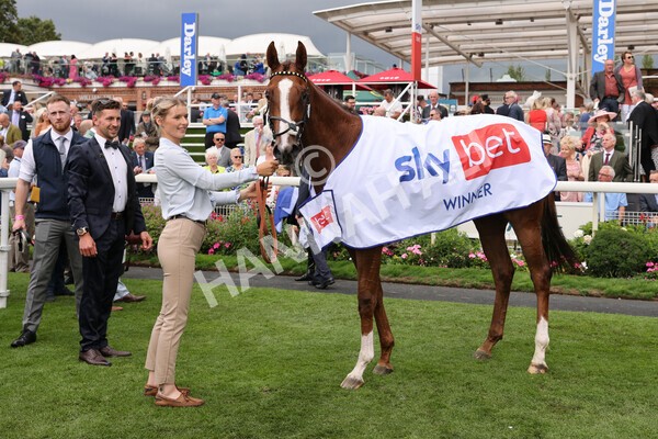 yr18082022r1-59 - Race 1 1.50pm Sky Bet Lowther Stakes