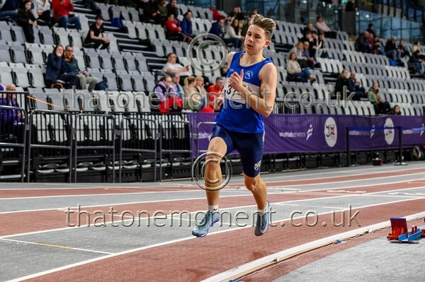 AgeInd25SUN-916038 - Track Male