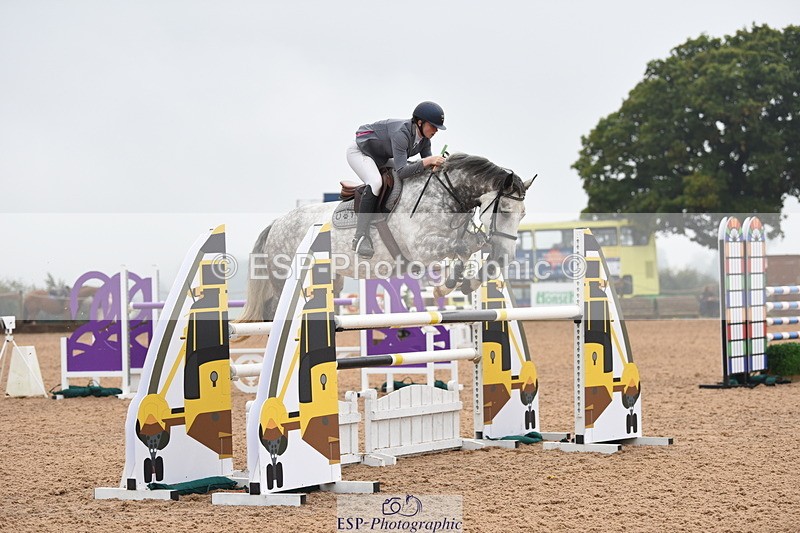 230916A-103208-03831 - Cls 14 Snr Foxhunter