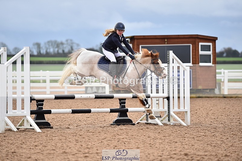 231203A-094012-00035 - Cls 1 Intro 70cm