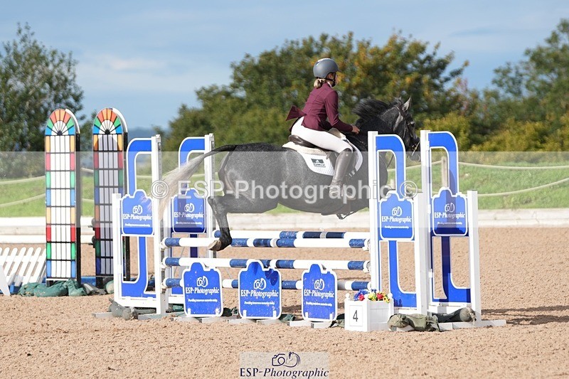 250921-100114-02083 - Cls 4 Pony British Novice and 80cm