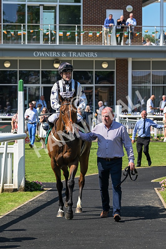 180524-Race 3-Burning Cash-9444 - Race 3