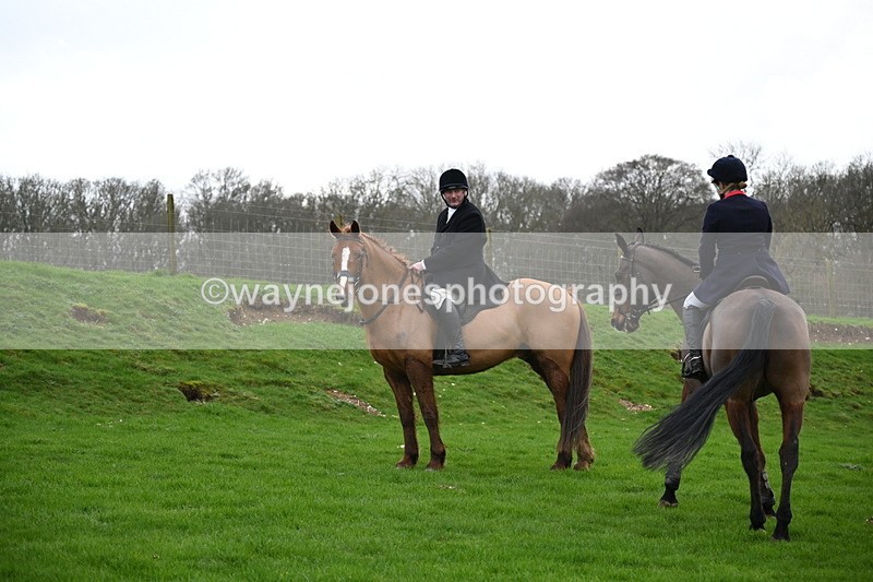 WJ6_9387 - Line Three