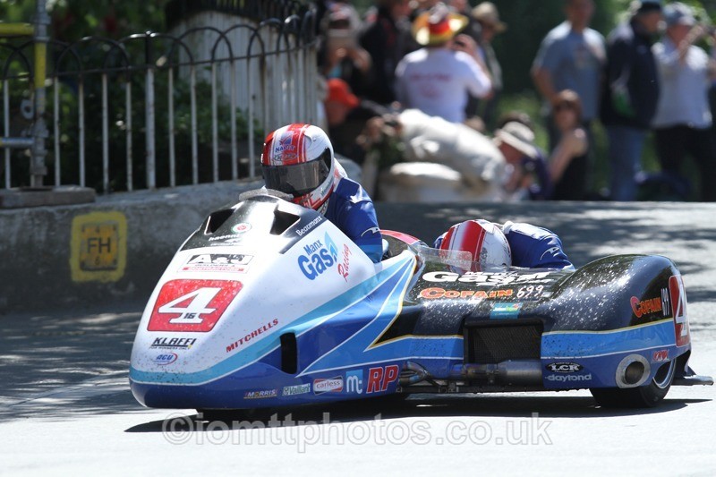 IMG_2492 - Sidecar Race 2 - TT 2013