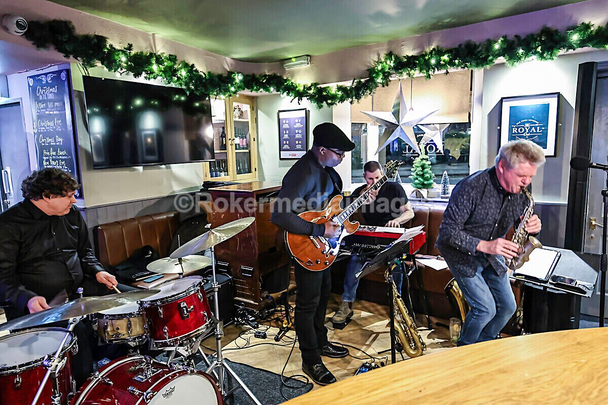 Derek Nash Dec 2025-39 - Derek Nash and Jonny Henderson Trio