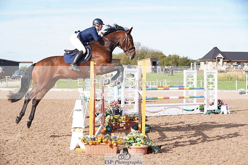 241005A-154404-05088 - SAT Cls 12 Snr Fox & 1.20m Open