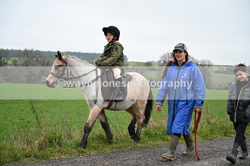 WJ7_9870 - Walk out..