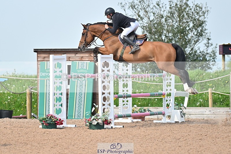 240512A-103916-17332 - Cls 48 National 1.30m Open