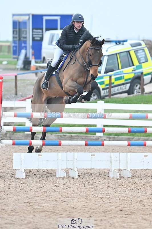 240113A-143155-02375 - Cls 13 Foxhunter and 1.20m Open