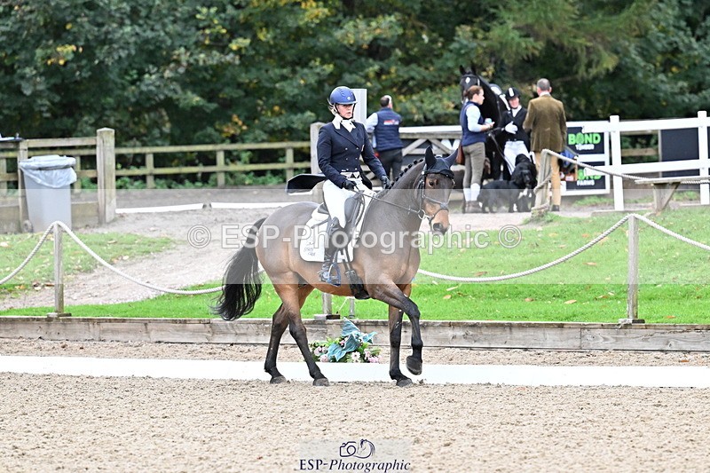 251022A-152737-00553 - B-112-Christina.Wiederkehr