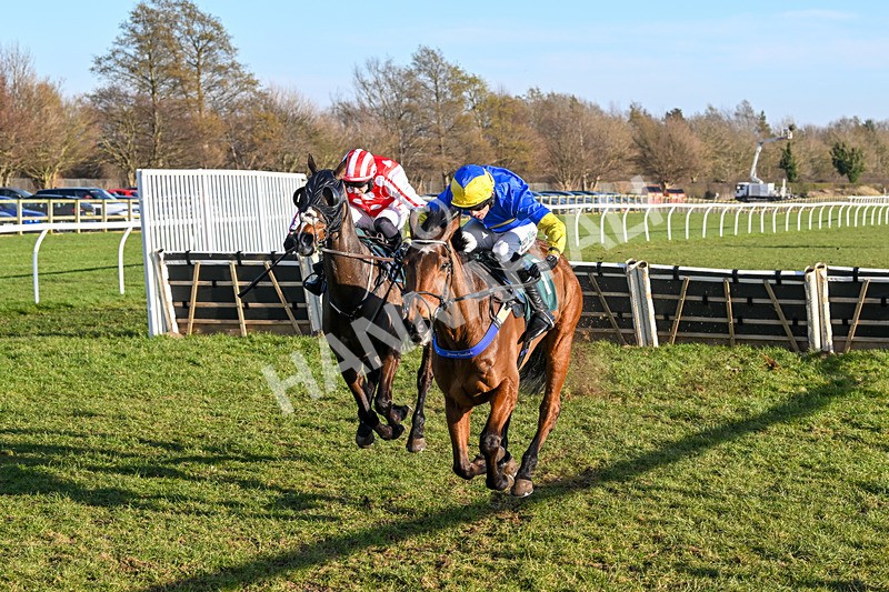 050325-Race 4-Hostile Hotelier-9883