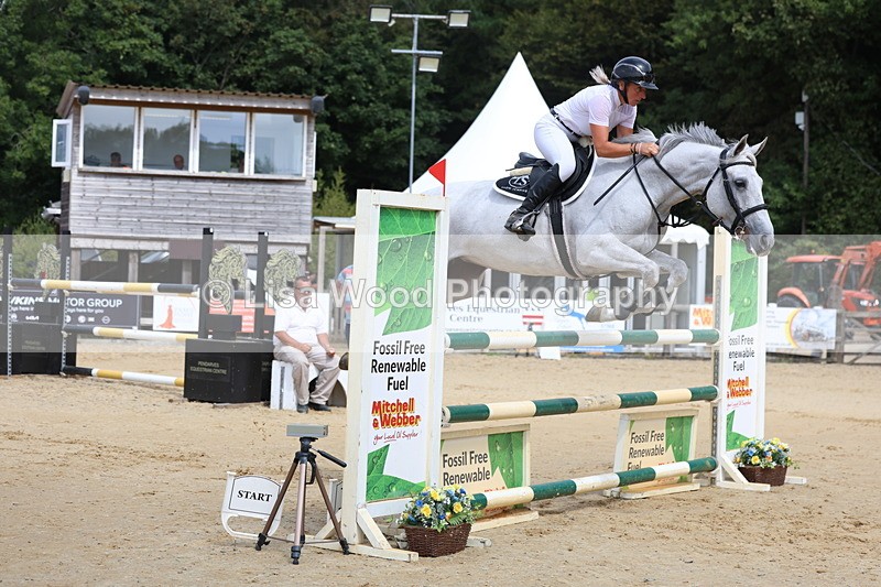 3E7A4120 - Class 7: Senior Newcomers/1.10m open