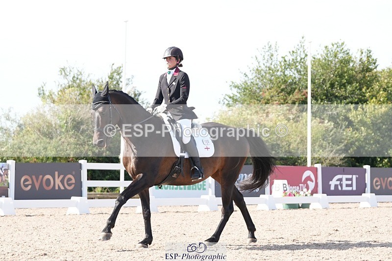 250906-160219-04937 - 100-Adele.RonchettiFamily.Affair