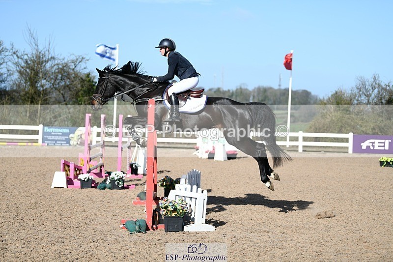 250330-100654-05995 - Cls 32 British Novice and 90cm