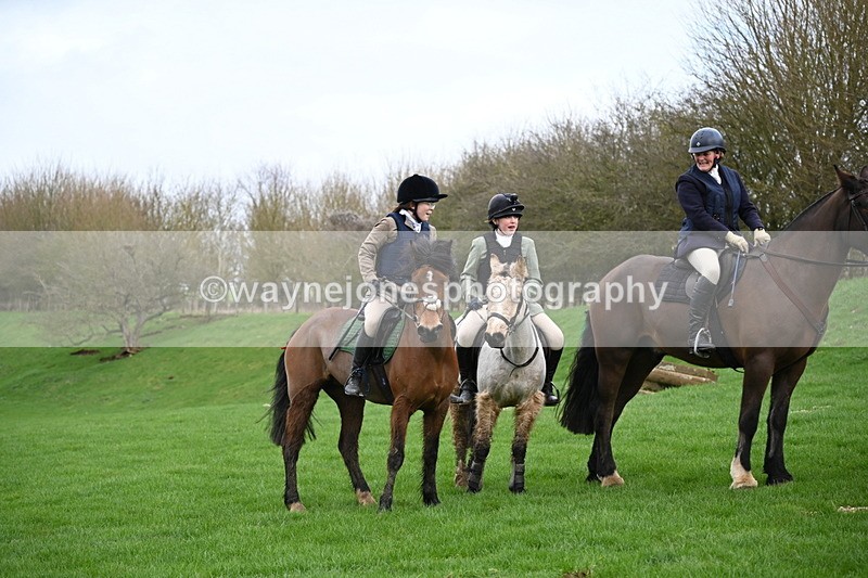 WJ6_9382 - Line Three