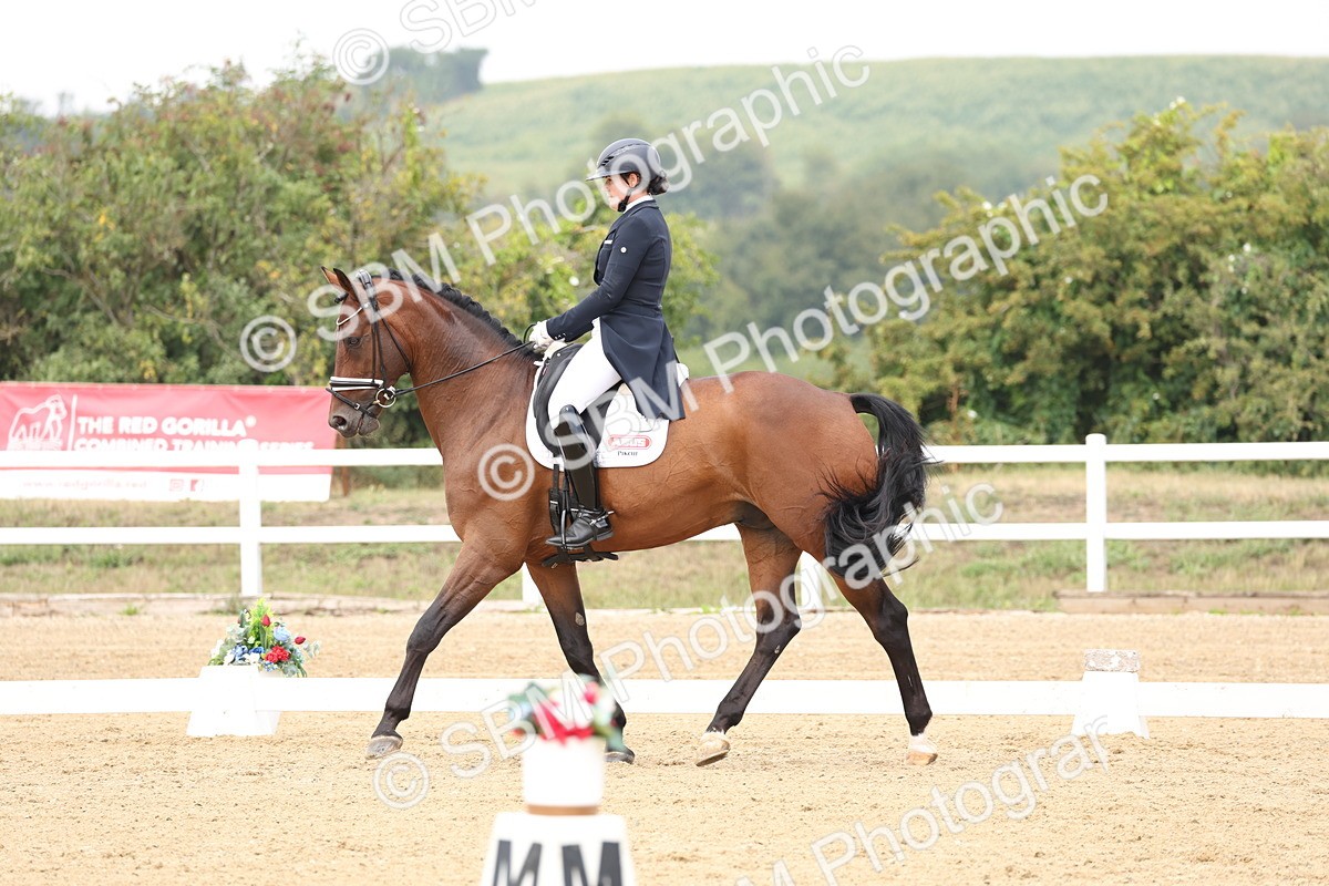 SBM_007450 - Class 9 - FEI INT I - 14.57-15.45