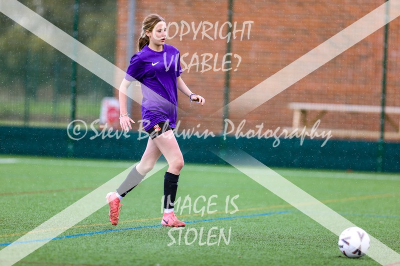 1DX30458 - 2025-09-13 FC Abbey Meads U17 Girls Purple V Cumnors U17 Girls