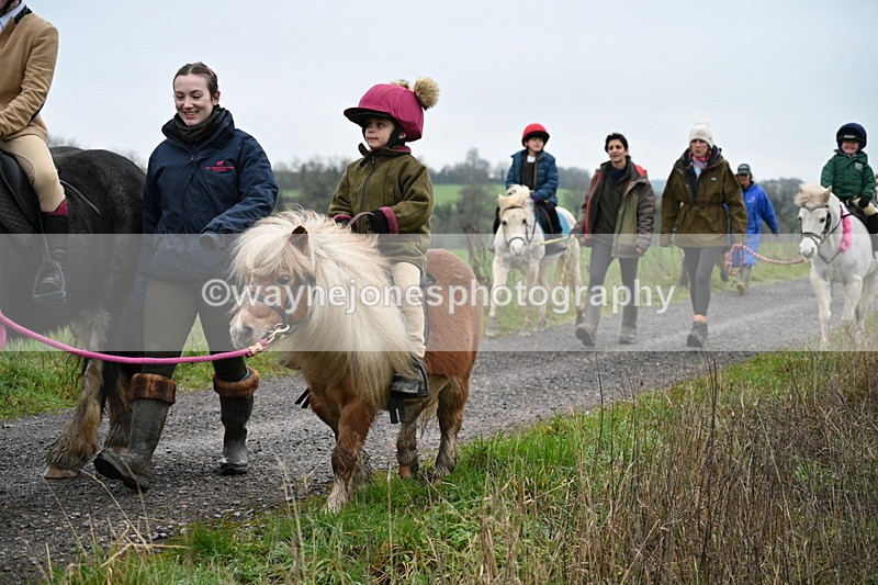 WJ7_9846 - Walk out..