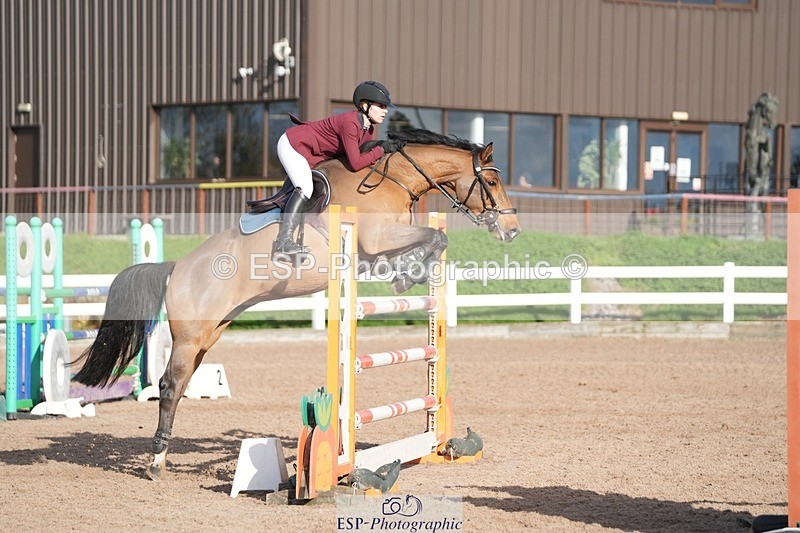 251108-131209-02667 - Cls 13 Foxhunter and 1.20m Open