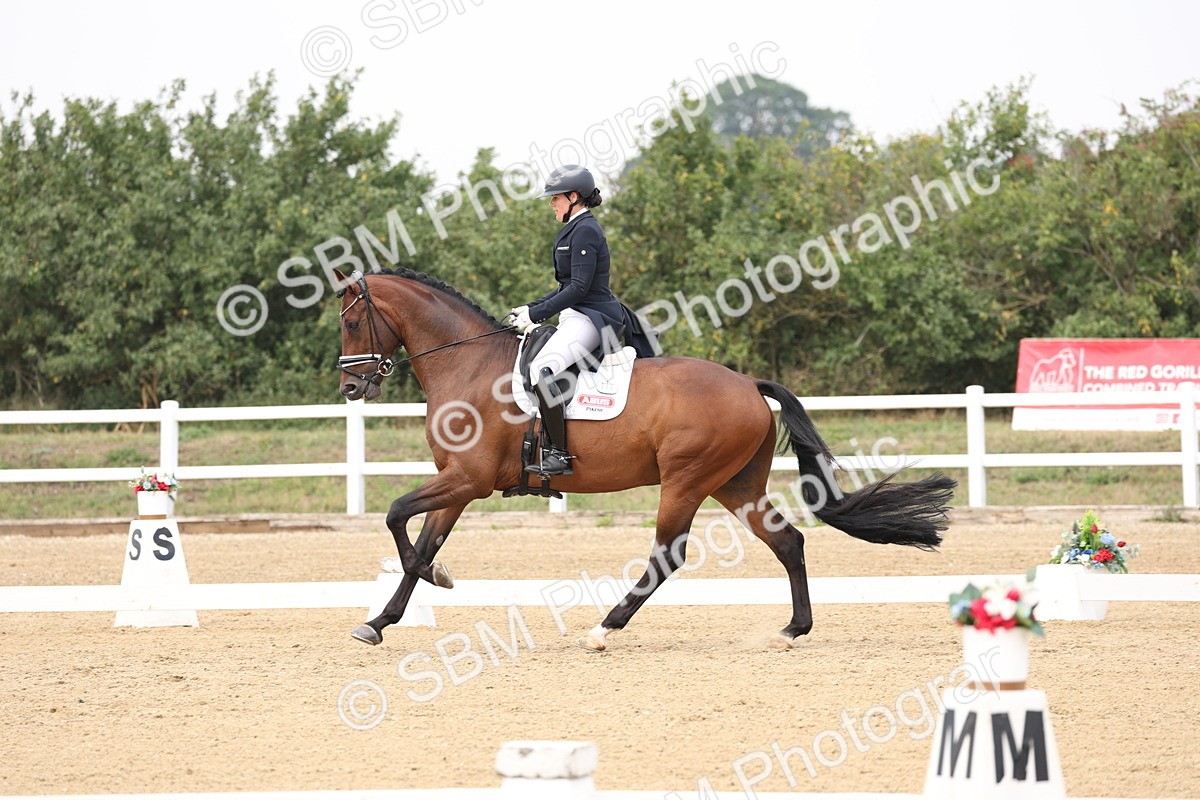 SBM_007464 - Class 9 - FEI INT I - 14.57-15.45