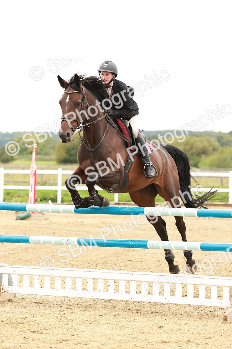 1I0A7762 - Class 4 - Senior Newcomers 1.10m