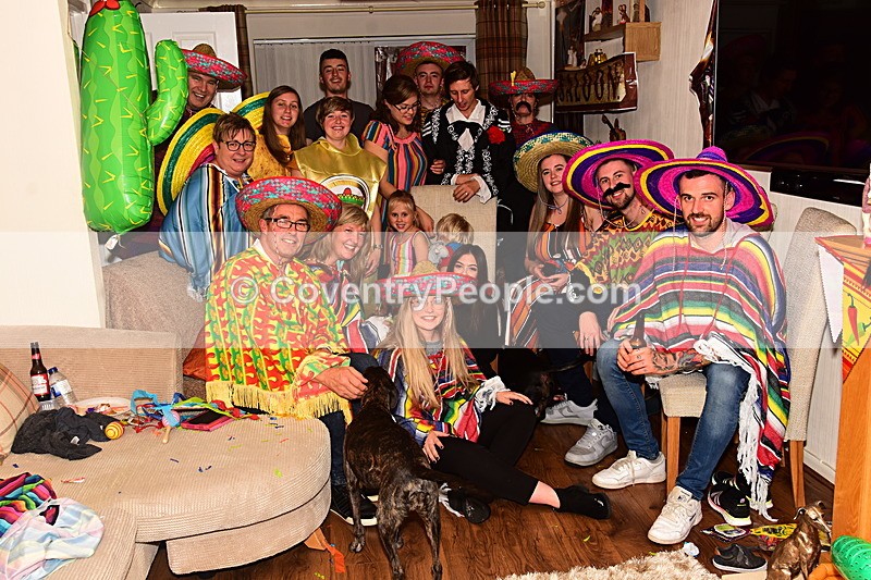 LEE-566 - Lee's 30th
