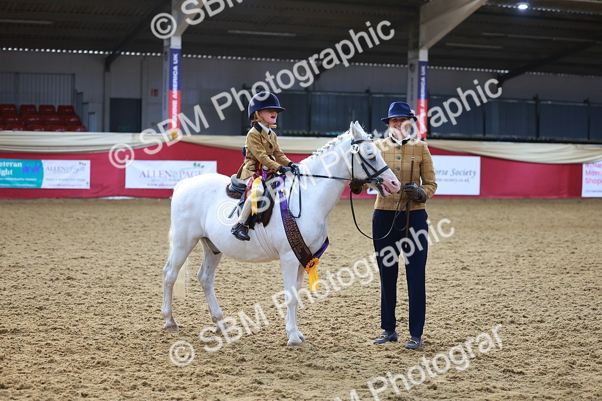 SBM_07746 - Class 101 - HOYS Veteran Qualifier - Ridden Diamond