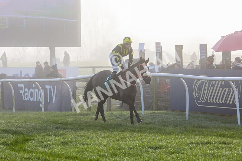 281224-Race 1-Not Staying Long-1189 - Race 1