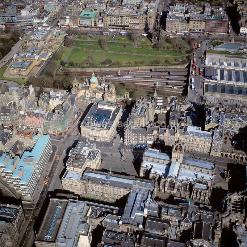 A00288C Edinburgh St Giles Cathedral area in 2002 - Settlements, infrastructure and attractions
