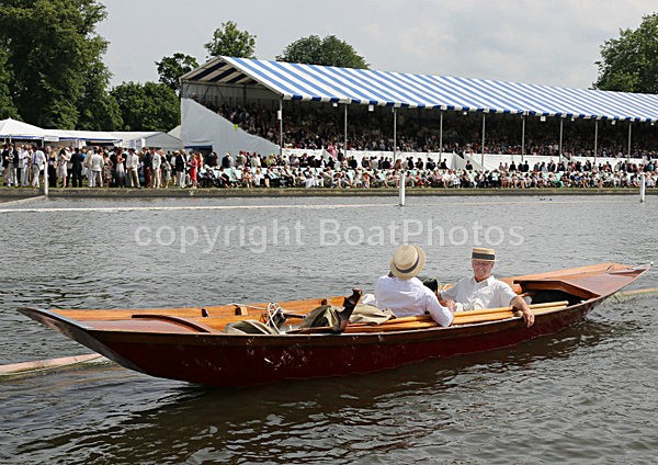 120628 RED PUNT WT7A0263 - HENLEY ROYAL REGATTA Thurs 28th June 2012