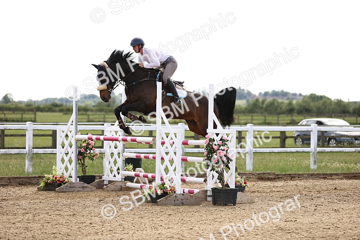 SBM_005107 - Class 12 - 1.15m Open (Members Cup)