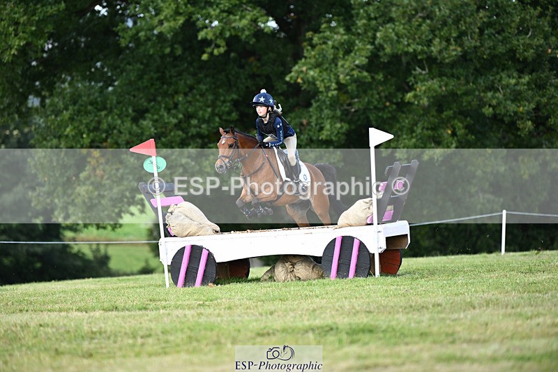 240825X-100427-30989 - 70cm XC 10.00 to 11.00