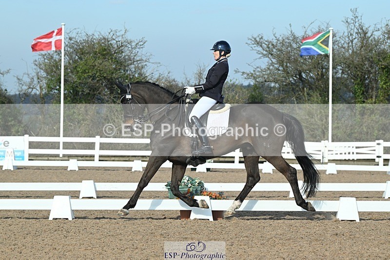 250403-082007-00328 - 018-Louise.Davison-Quamperfect