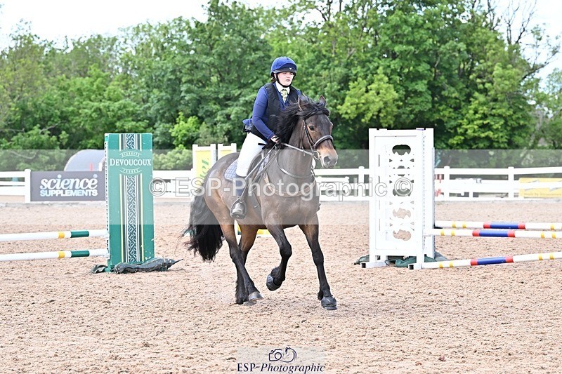 260512-163900-00166 - 70cm Classes