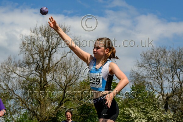 West25Sat-919751 - Field Female