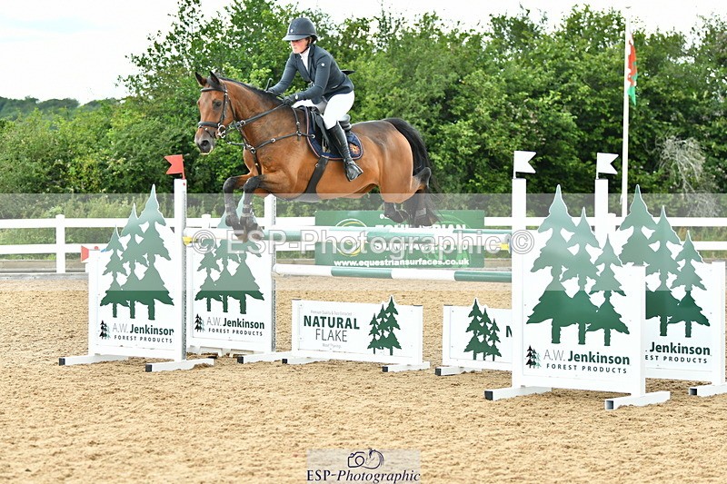 230721A-143004-06936 - Cls 22, 1 Star Gold 1.30m