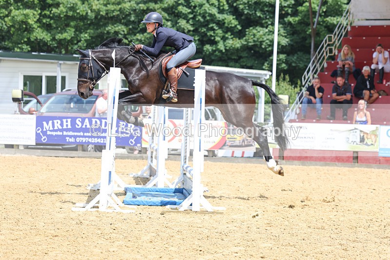 3E7A5800 - Class 5: Senior 95cm