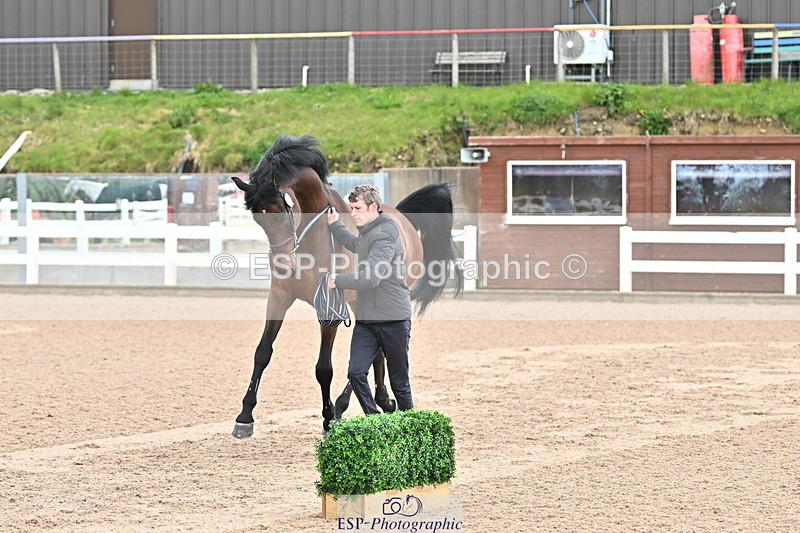 240417A-124053-00173 - 12pm to 1pm