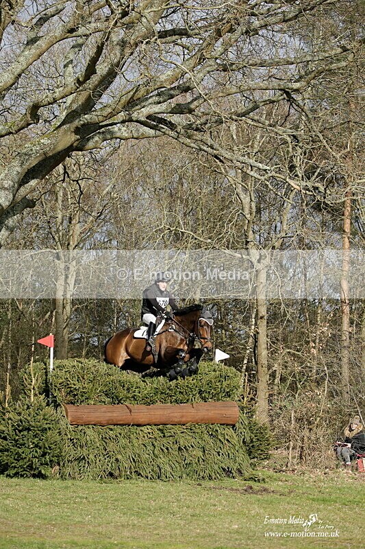 HT 030421 - 2412 - Equestrian