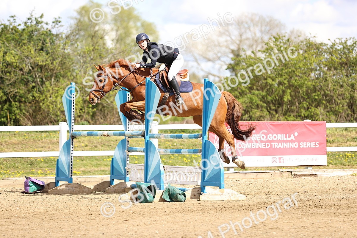 SBM_003955 - Class 17 - Senior Newcomers - 1.10m
