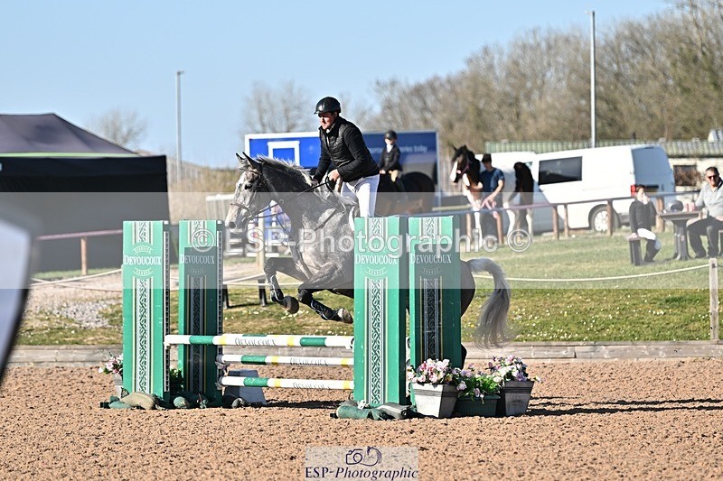 250401-170103-00242 - 70cm classes