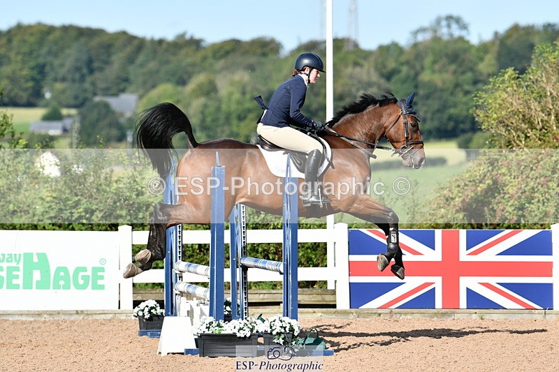240913A-100113-03077 - Cls 20 Snr British Novice and 90cm Open